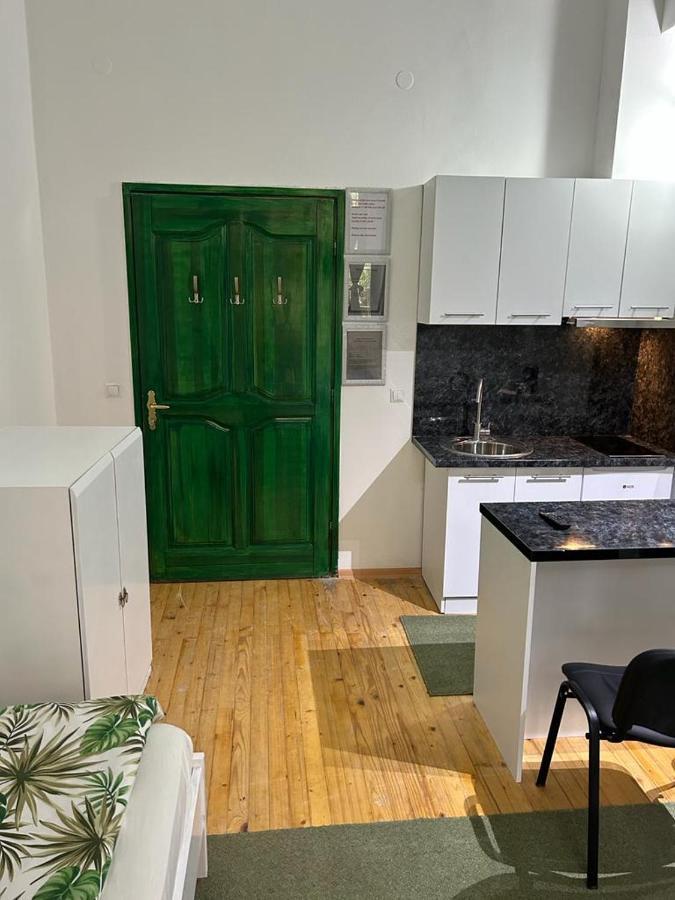 Guesthouse Hurma Rooms SJJ Eksteriør billede