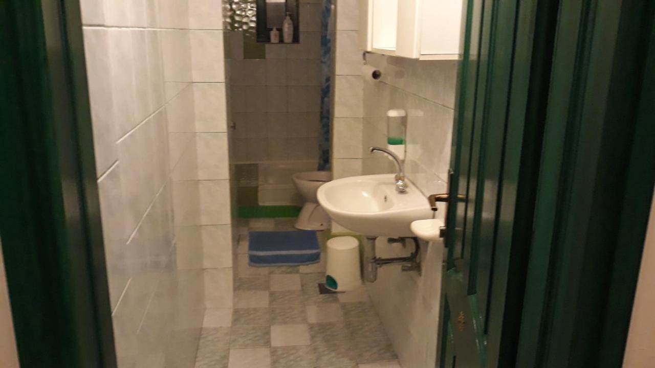 Guesthouse Hurma Rooms SJJ Eksteriør billede